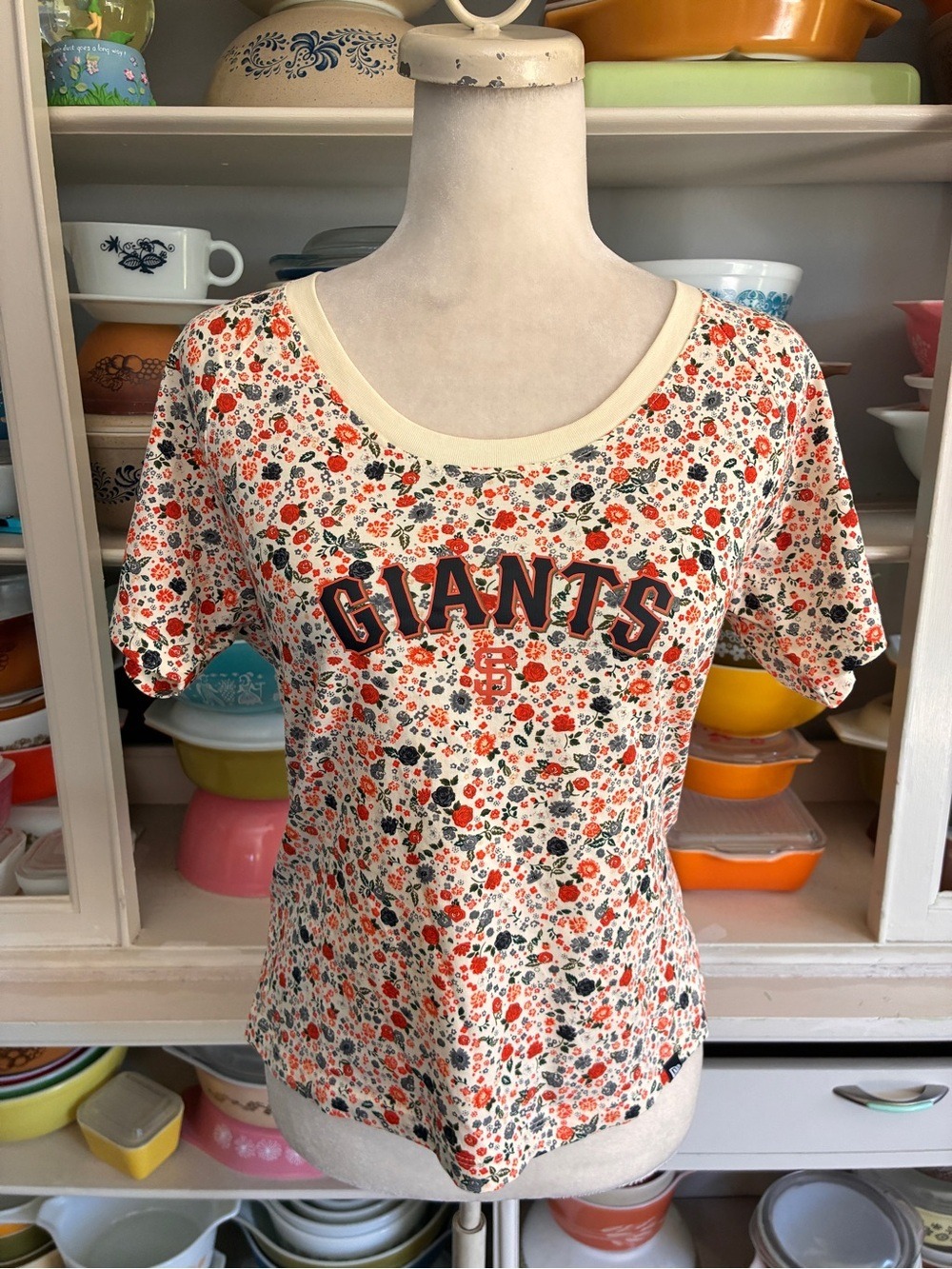 San Francisco Giants Floral Baseball Top by New Era - Size Medium